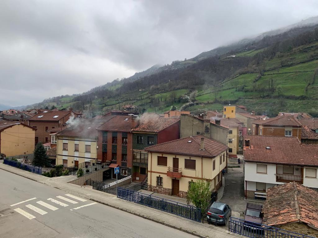 Apartamento Fele Con Garaje Felechosa Exterior foto